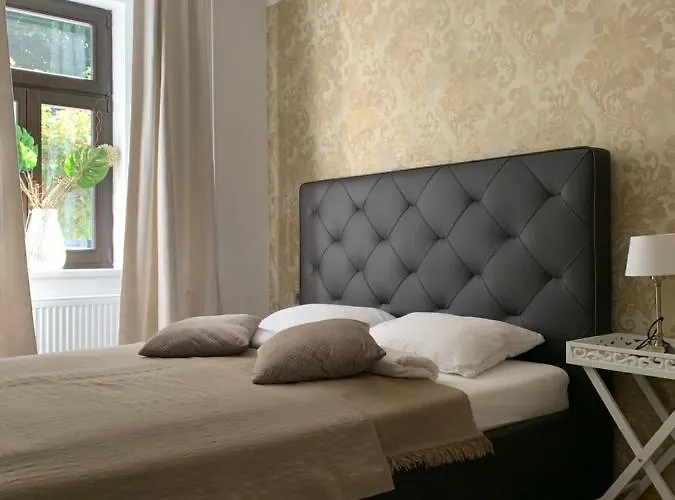 Royal Vega * Ljubljana