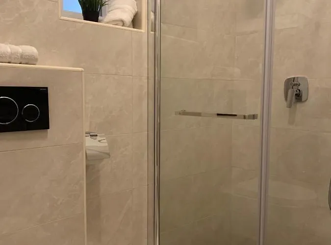 Royal Vega * リュブリャナ